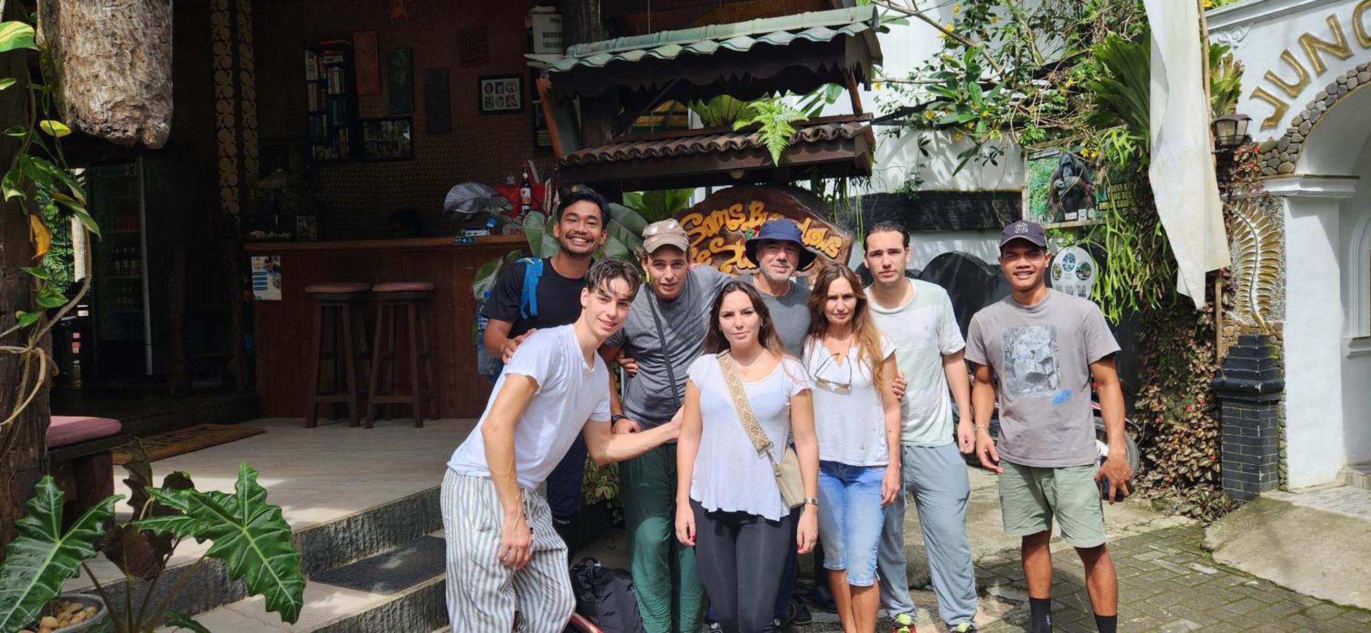 Sam's Bungalows Bukit Lawang Bagian luar foto