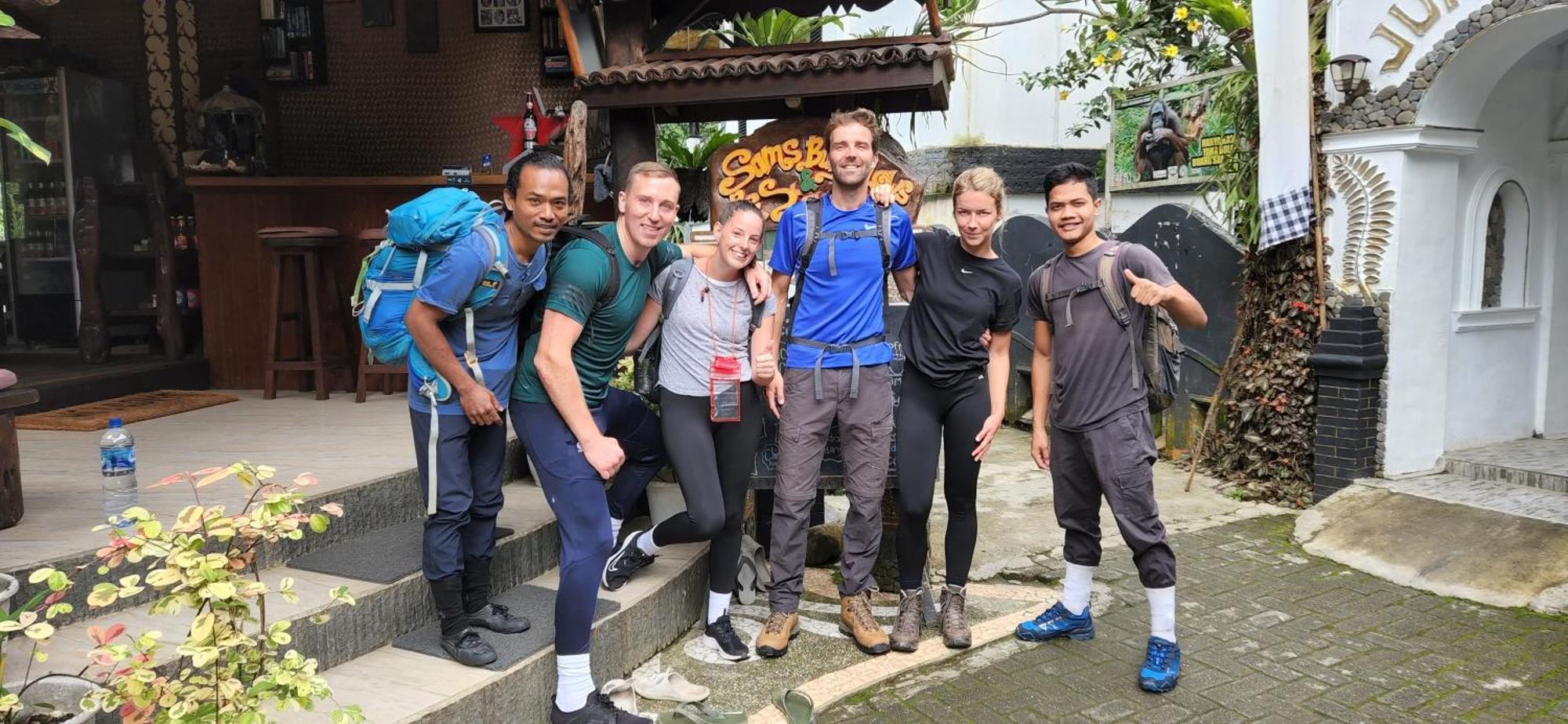 Sam's Bungalows Bukit Lawang Bagian luar foto