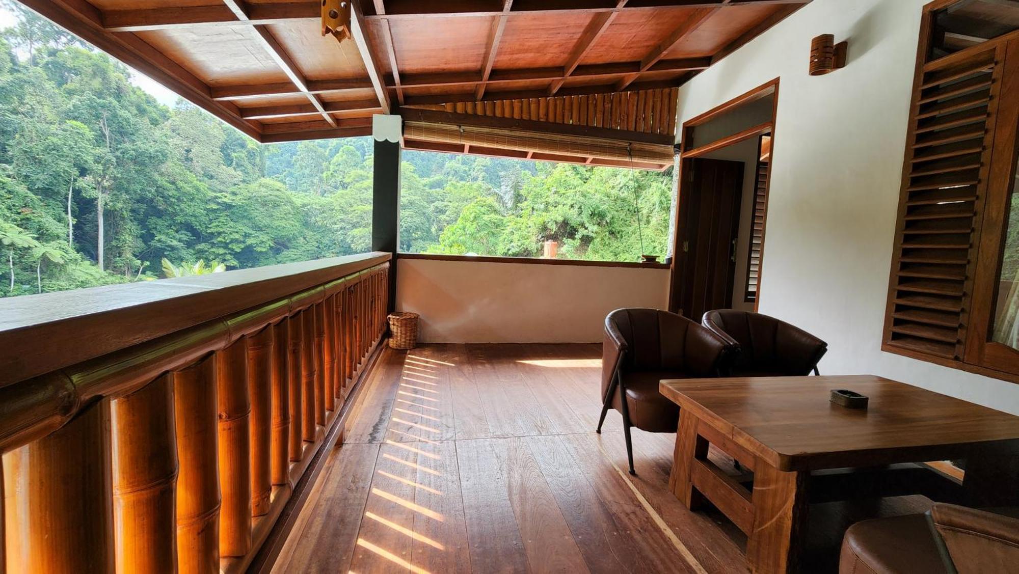 Sam's Bungalows Bukit Lawang Bagian luar foto