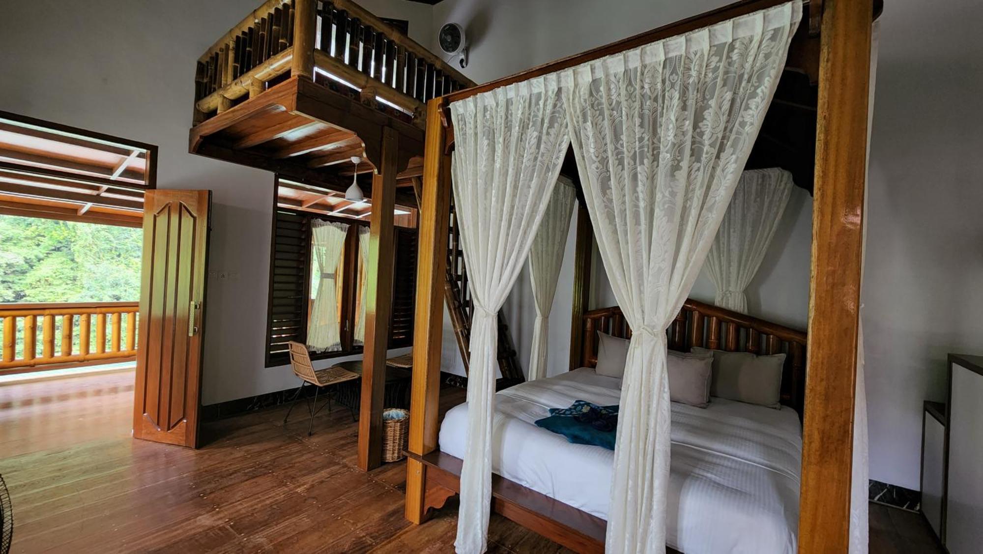 Sam's Bungalows Bukit Lawang Bagian luar foto