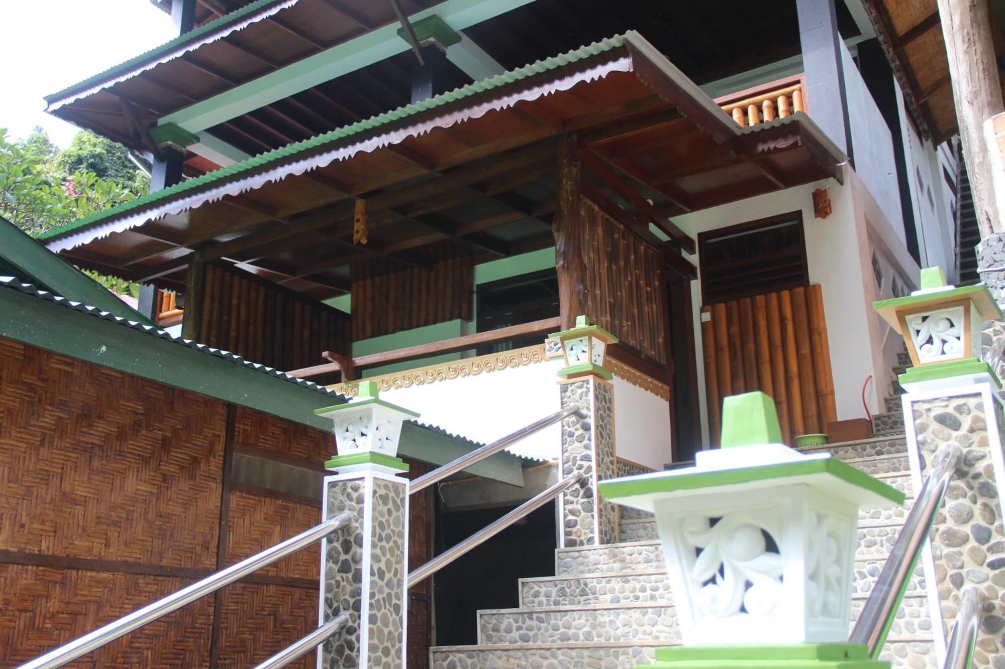 Sam's Bungalows Bukit Lawang Bagian luar foto