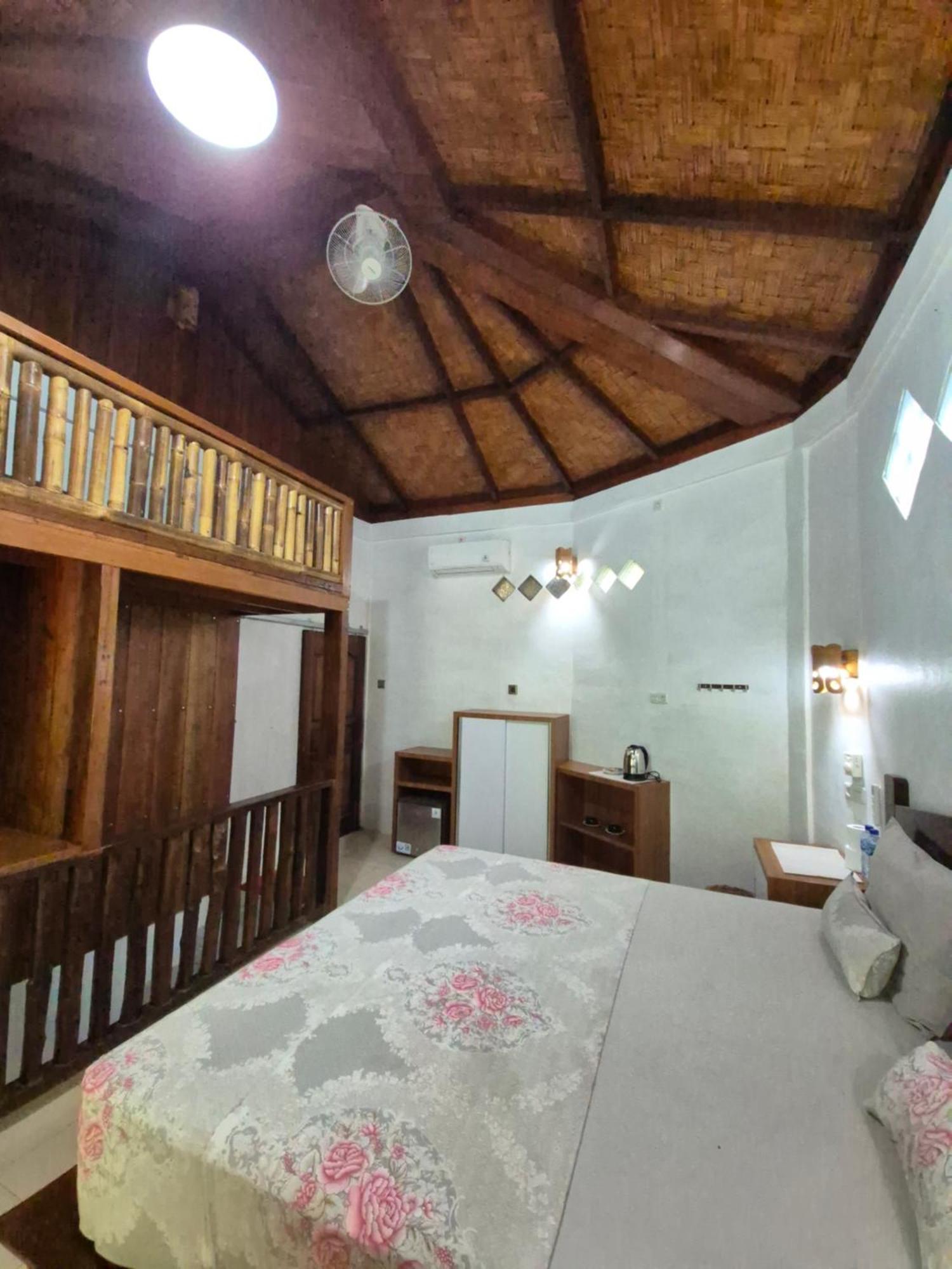 Sam's Bungalows Bukit Lawang Bagian luar foto